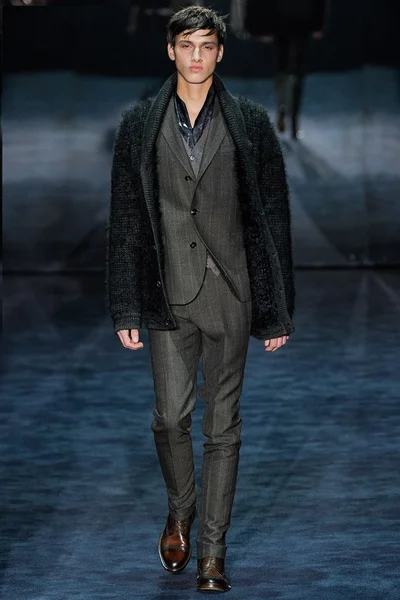 Look 26